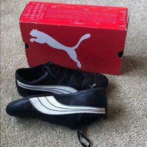 Puma Black and White Etoile Women’s Shoe